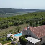 Casa Priani Alojamento de Acomodação e Pequeno-almoço Krasica (Istria)