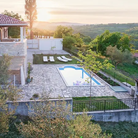 Casa Priani 4*